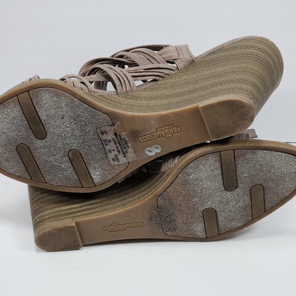 Fergalicious Women's Howdy Strappy Wedge Suede Sandal Doe 10M - Picture 7 of 8